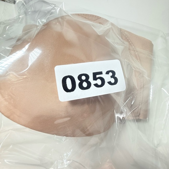 Victoria's Secret Nude Strapless Bra - Picture 5 of 5